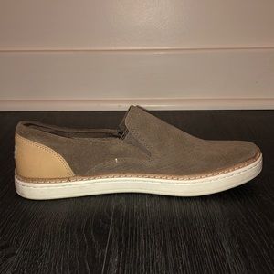 UGG Slip on Sneakers